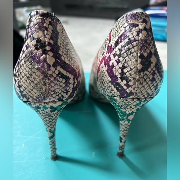 Faux snakeskin, rainbow shoes - Picture 3 of 6